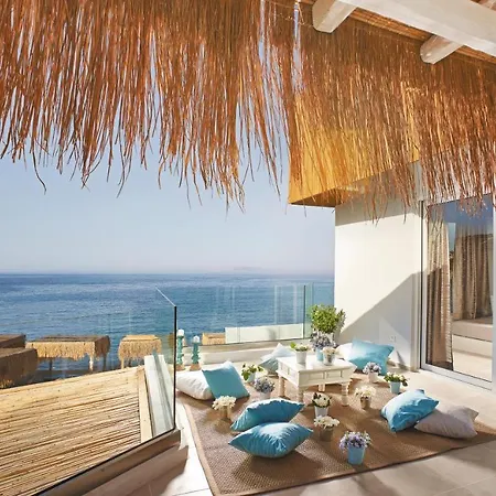 Out Of The Blue & 5* Agia Pelagia (Creta)