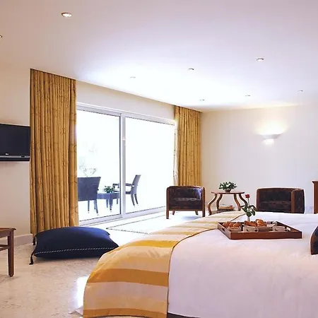 Out Of The Blue Resort & Spa 5*